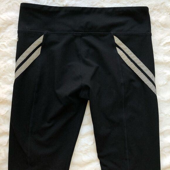 Fabletics Reflective Black Legging - Women’s M - Picture 4 of 7